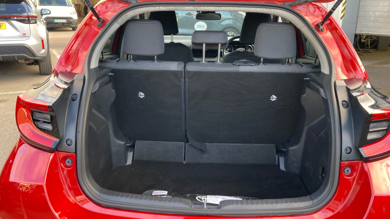 Toyota Yaris 1.5 Hybrid Design 5dr CVT Hybrid Hatchback